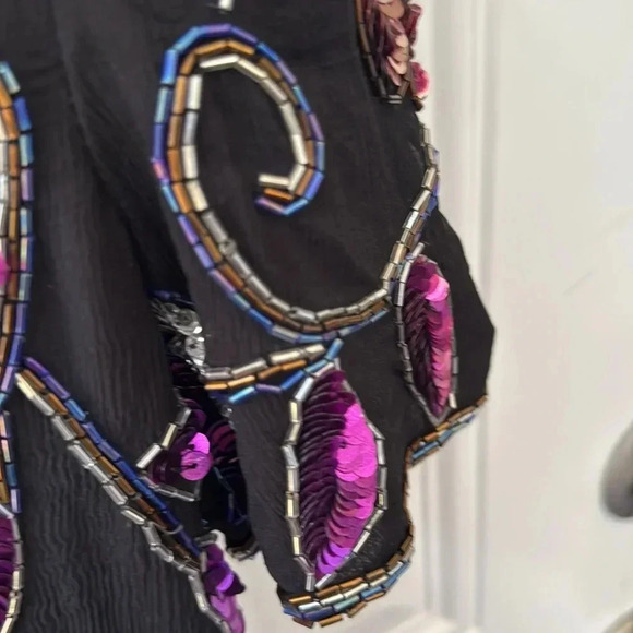 GORGEOUS RAZZLE DAZZLE 100% silk beaded top Sz M black purple sequins luxurious - Picture 7 of 10